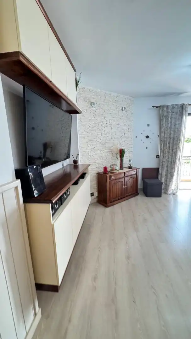 Sala d'estar de Casa o xalet en venda en Los Realejos amb Terrassa, Moblat i Forn