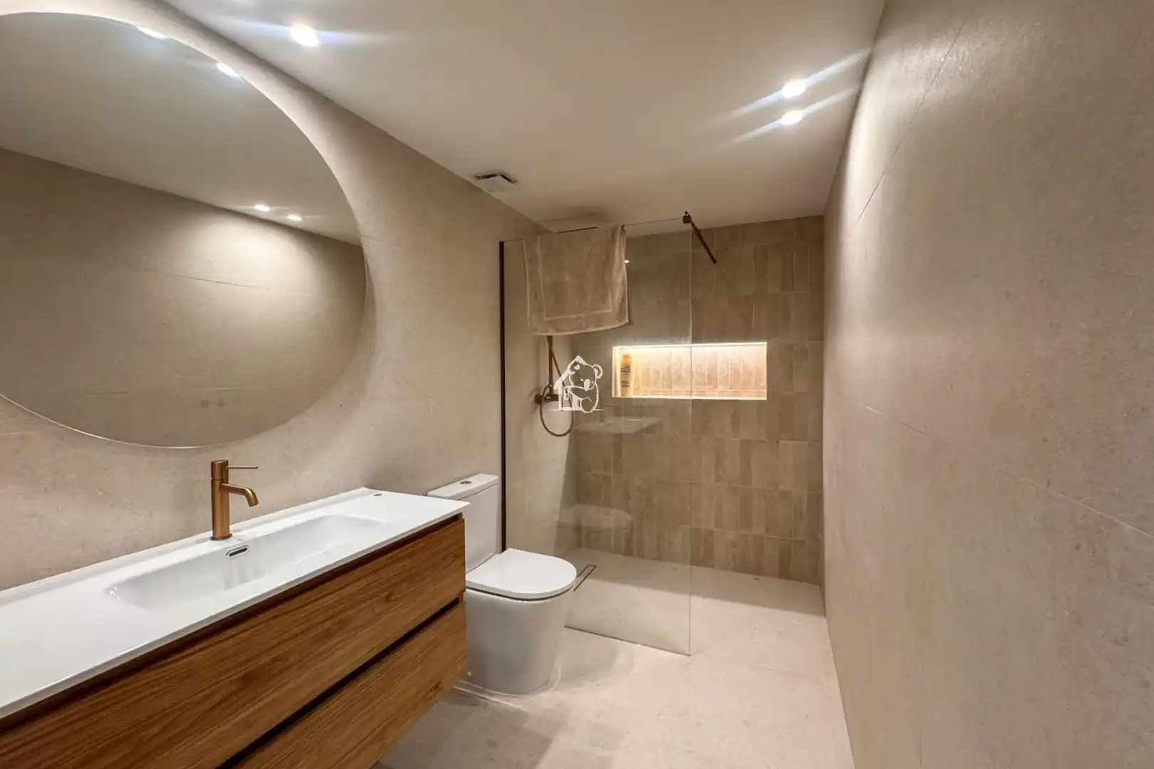 Badezimmer von Einfamilien-Reihenhaus zur Miete in Orihuela mit Klimaanlage, Terrasse und Abstellraum