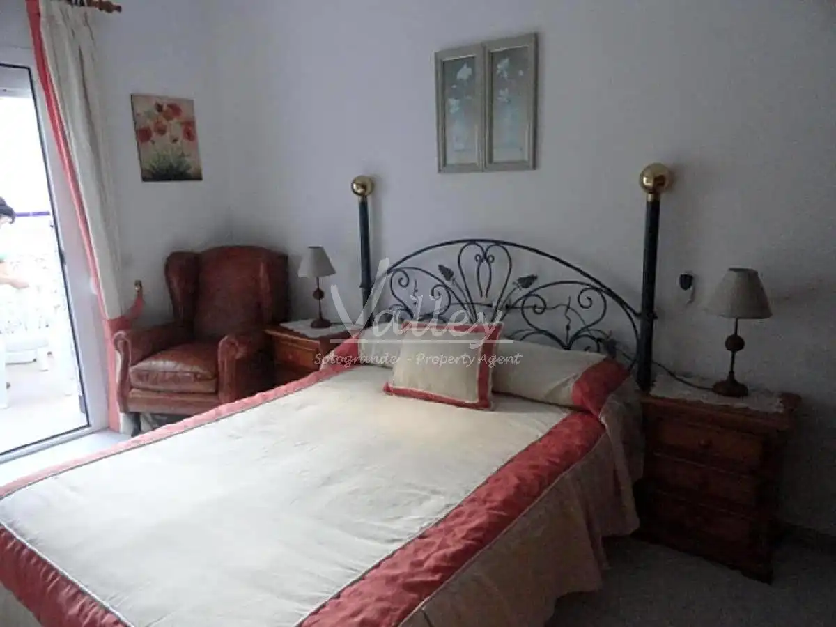 Habitación de Edificio en venta en Sotogrande
