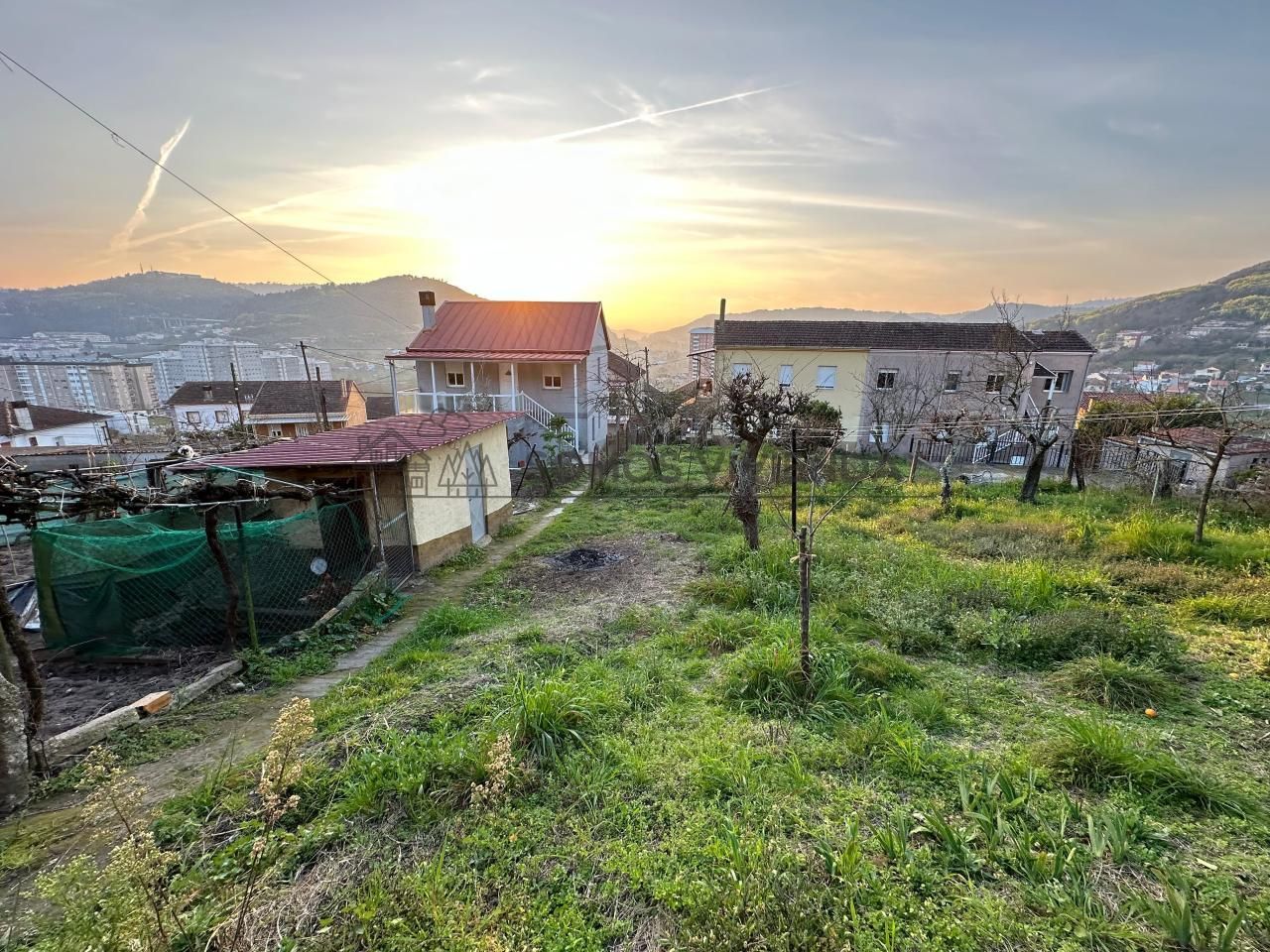 Casa o xalet en venda en Ourense Capital  amb Calefacció, Jardí privat i Terrassa