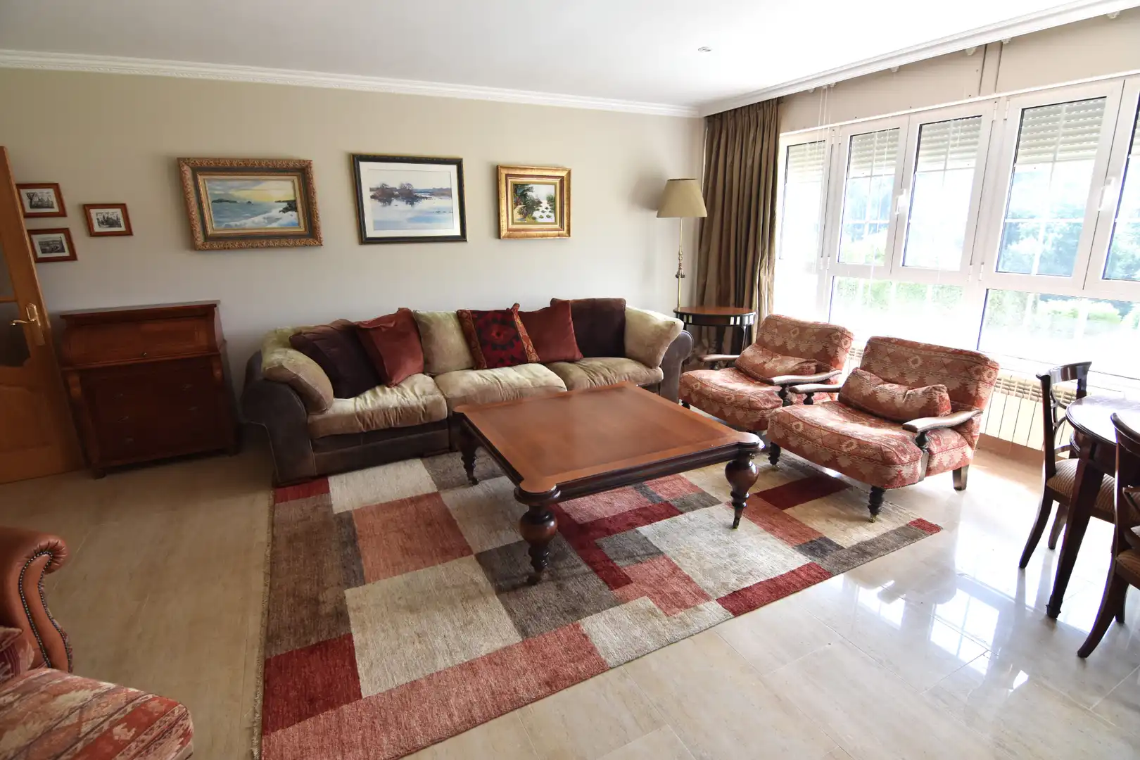 Sala de estar de Casa o chalet en venta en Bergondo con Calefacción, Jardín privado y Parquet