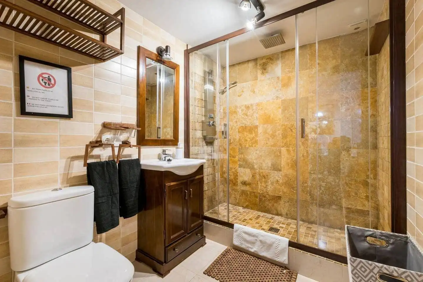 Bathroom of Detached homes for rent in Benalmádena  with Air Conditioner, Heating and Private garden
