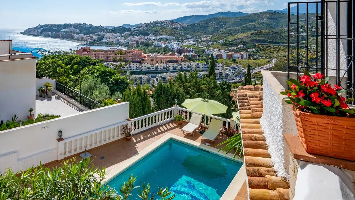 Exterior view of Houses for sale in Almuñécar  with Air Conditioner, Private garden and Terrace