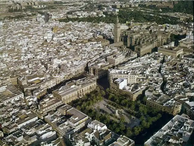 Misto residenziale in vendita a Séville Corrida, imagen 7