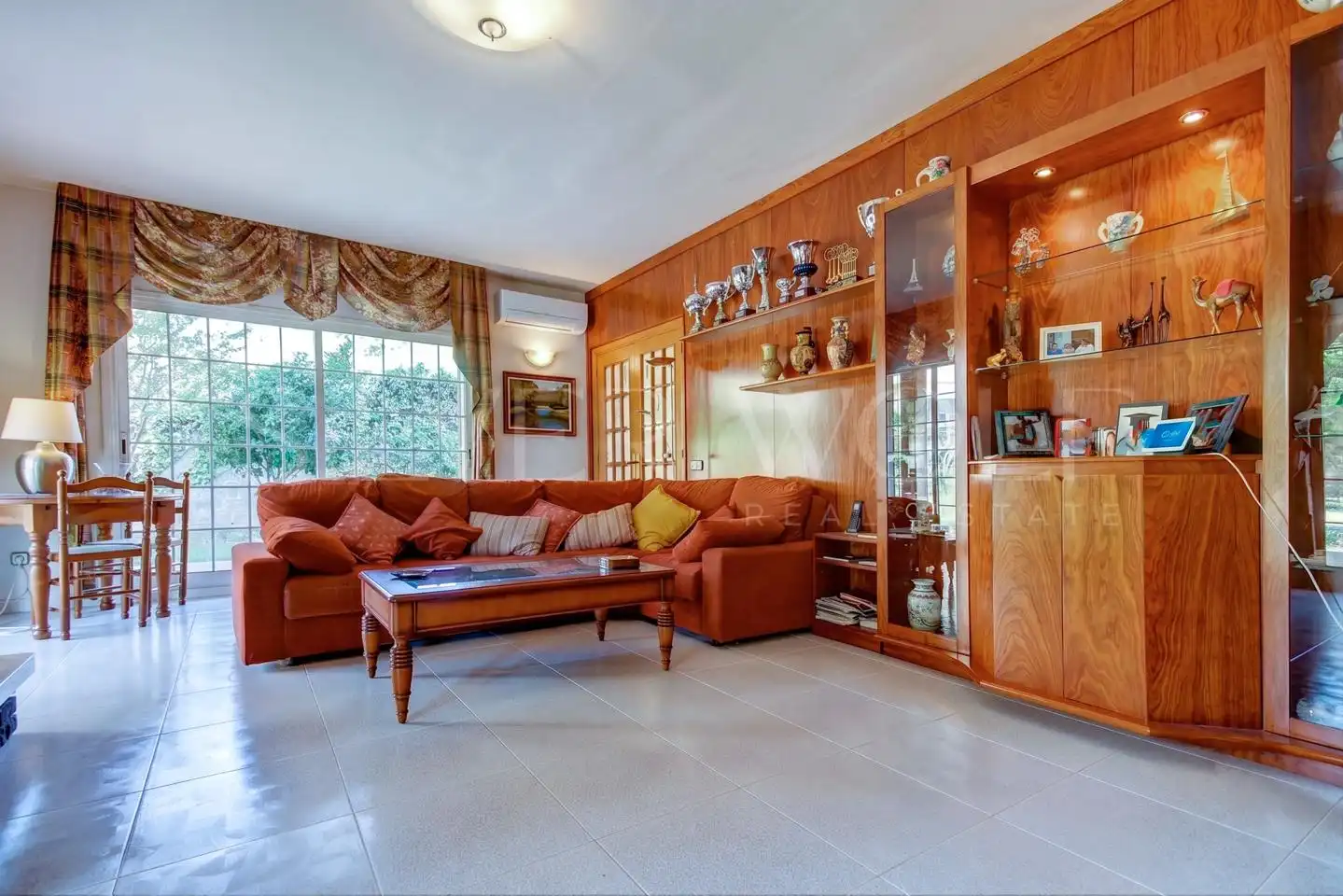 Casa con piscina en venta en Segona Avinguda, imagen 10
