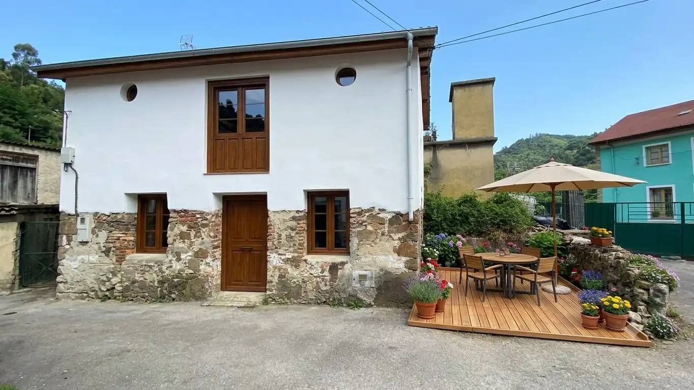 Exterior view of Houses for sale in San Martín del Rey Aurelio