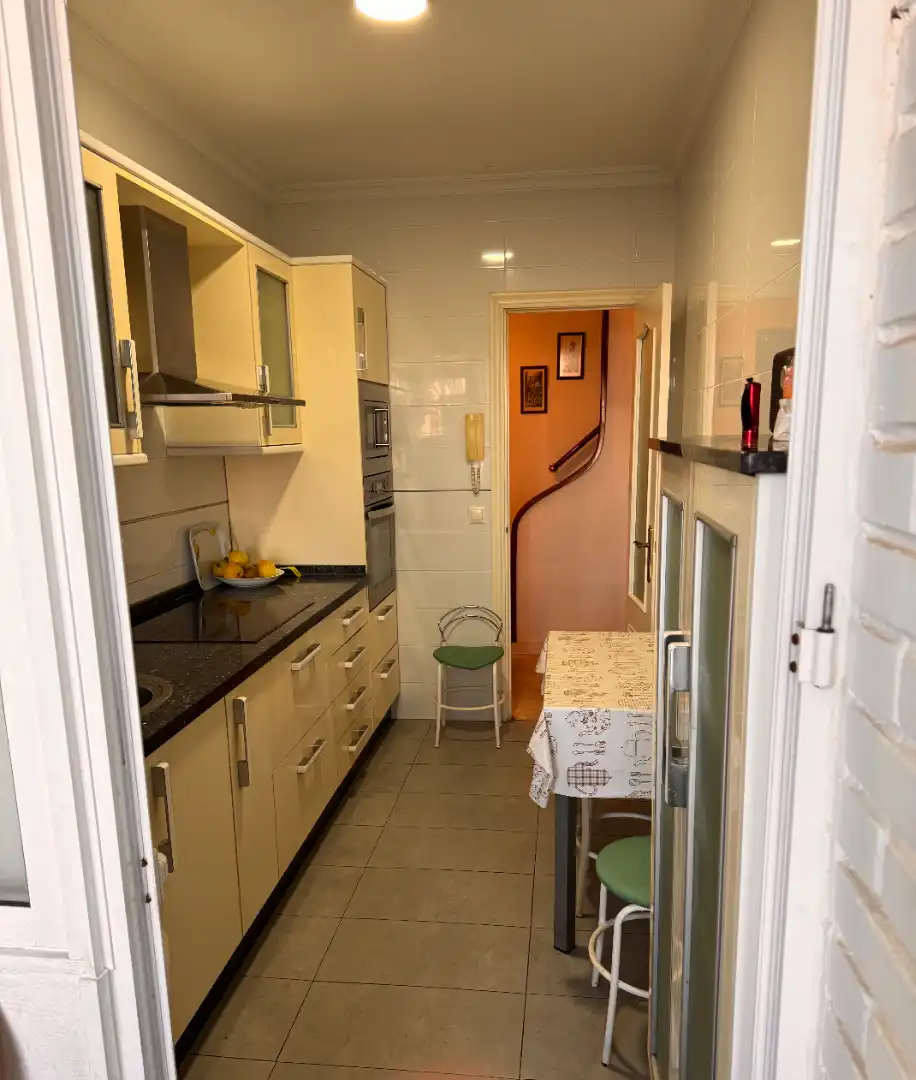 Cocina de Dúplex en venta en Cádiz con Terraza, Trastero y Amueblado