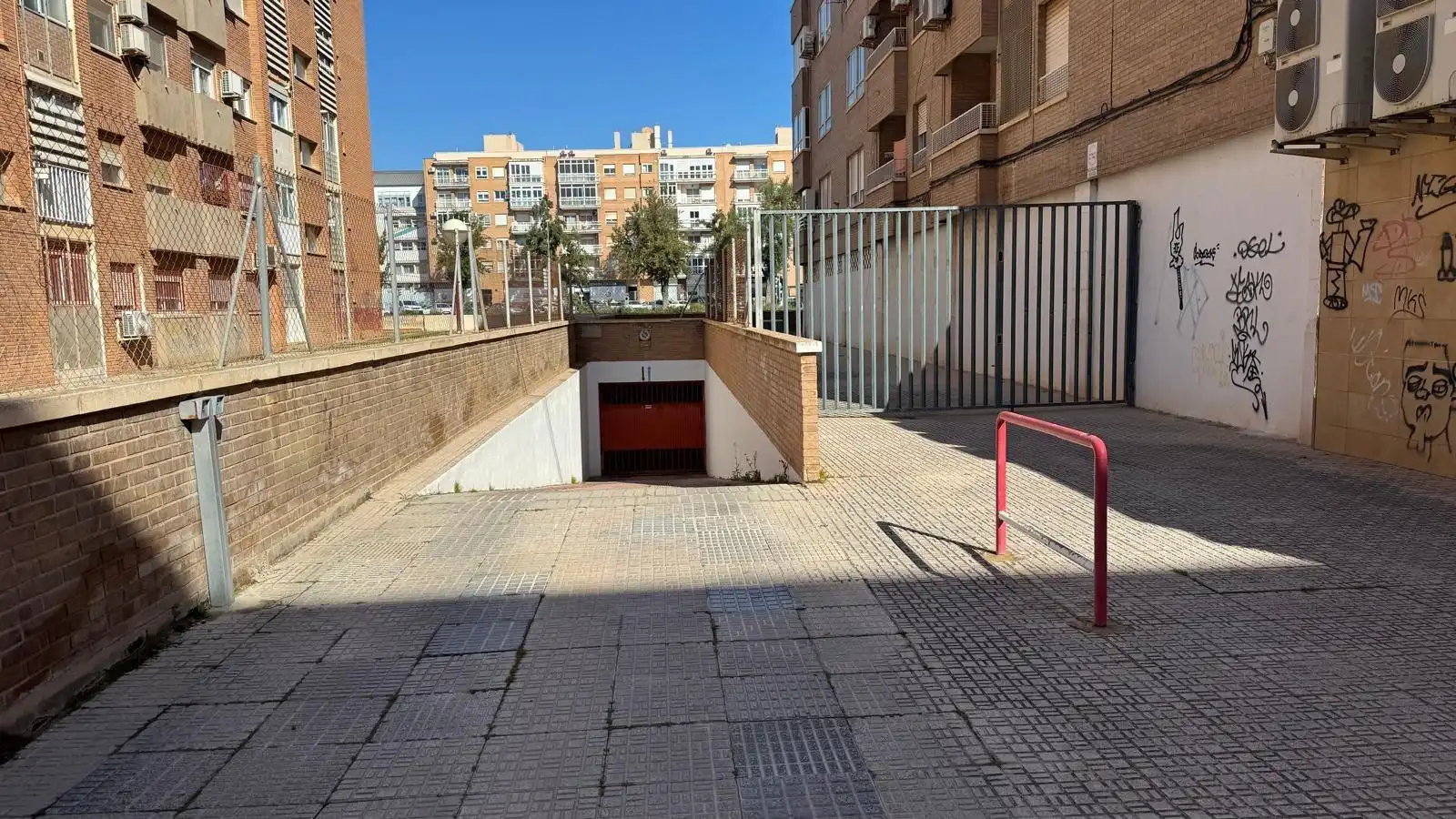Parking de Piso en venta en Cartagena con Trastero y Balcón