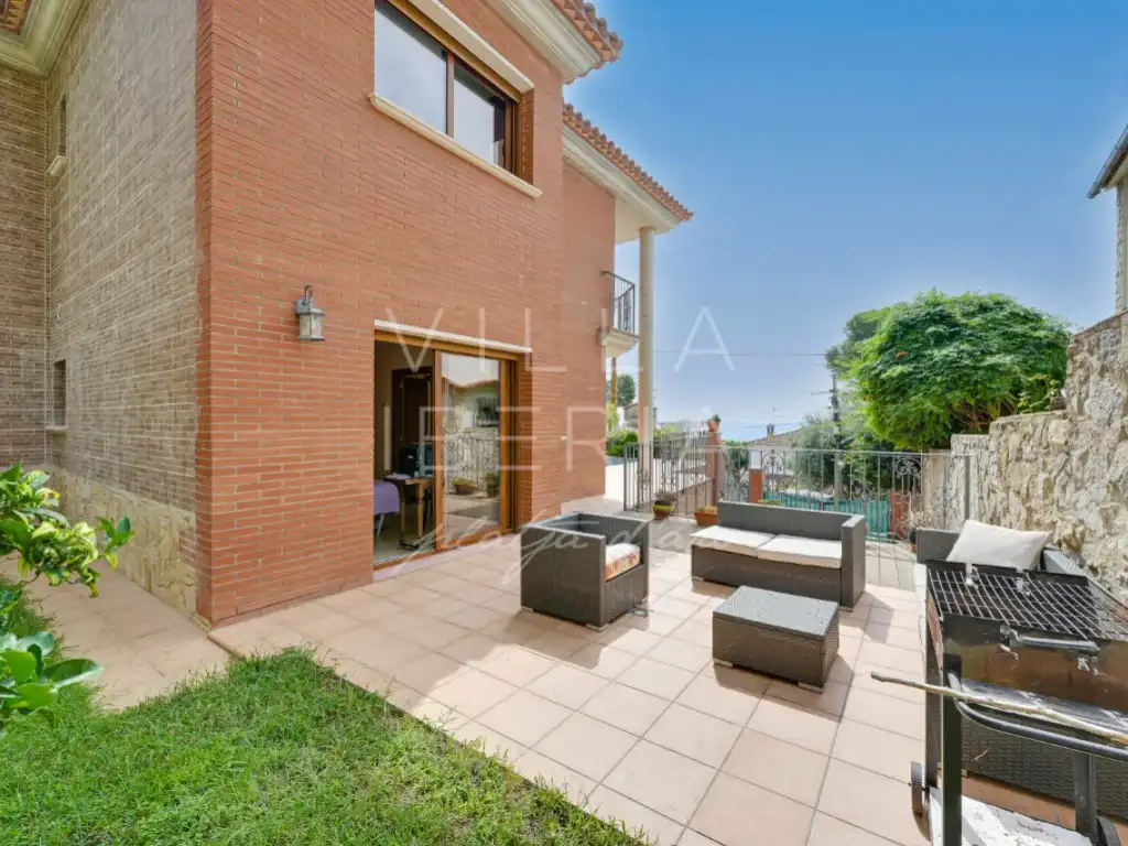 Casa amb piscina en venda a Calle Alzina 11, imagen 32