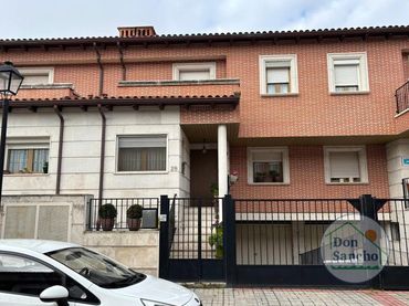 Casa a schiera con giardino in vendita a Laguna de Duero