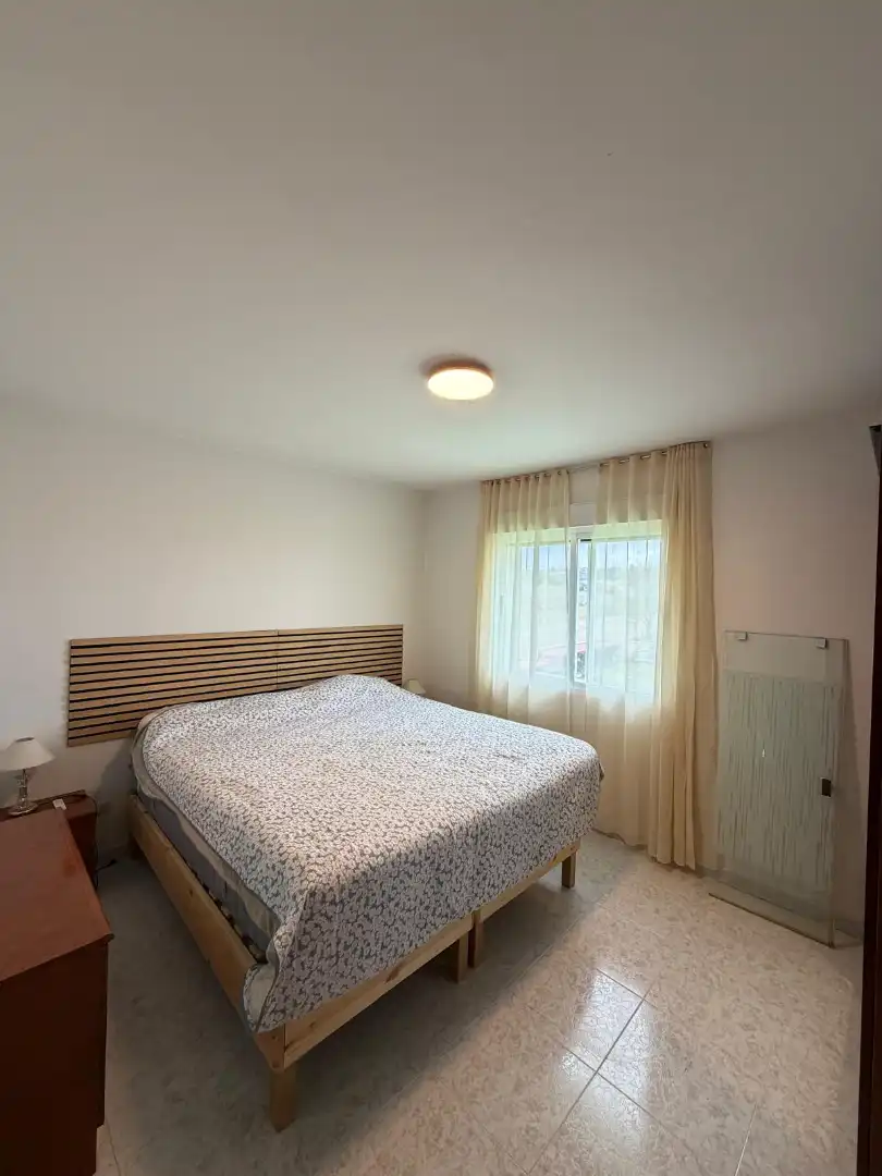 Dormitori de Casa adosada en venda en Urueñas amb Calefacció, Jardí privat i Terrassa