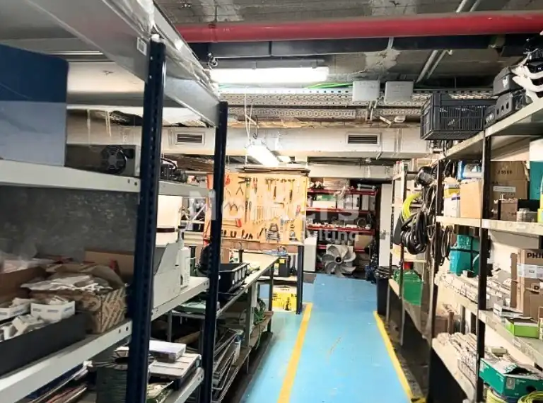 Nave industrial en venta en Bellvitge - El Gornal - Granvia LH