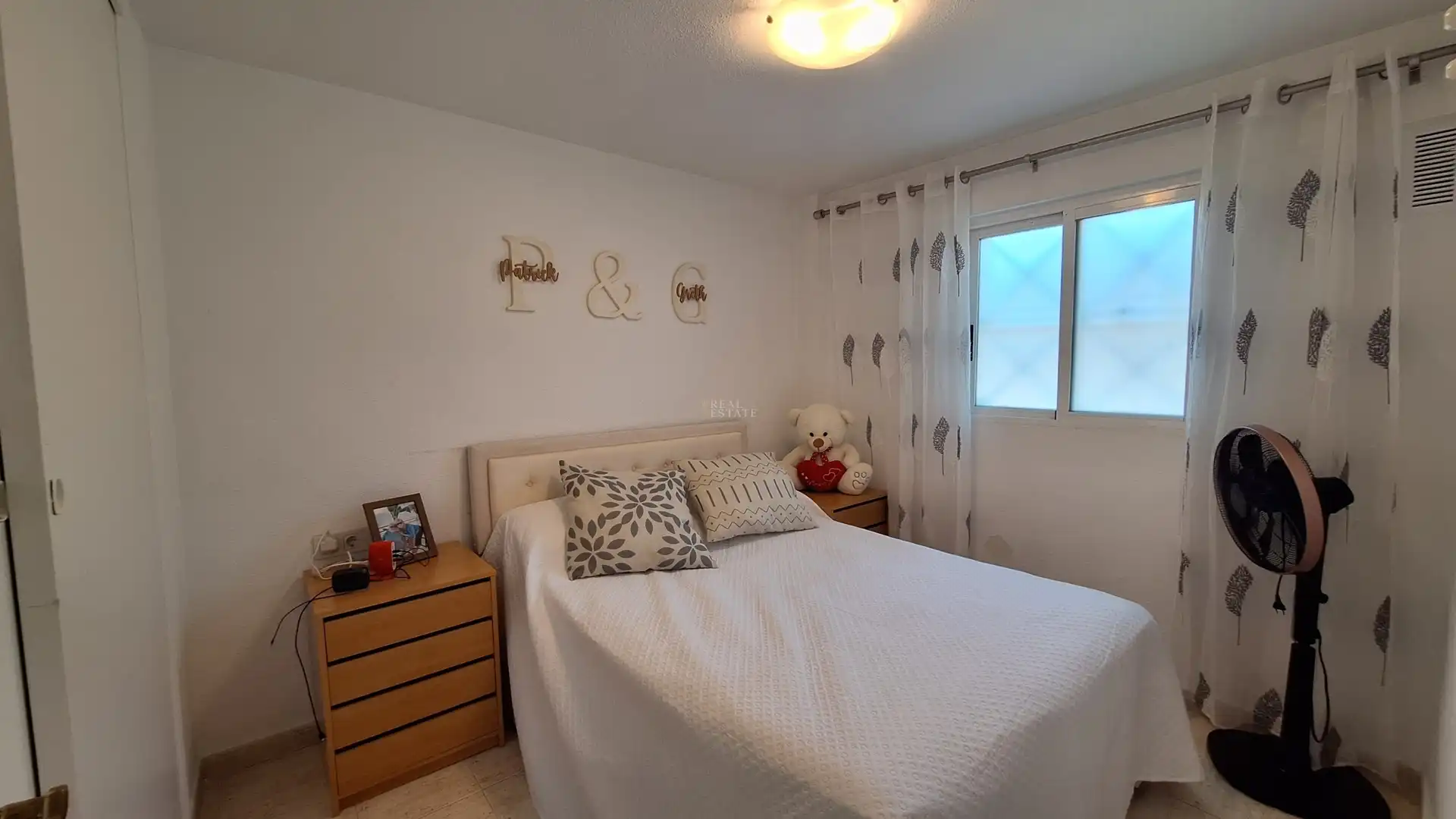 Bedroom of Flat for sale in L'Alfàs del Pi  with Air Conditioner, Terrace and Furnished