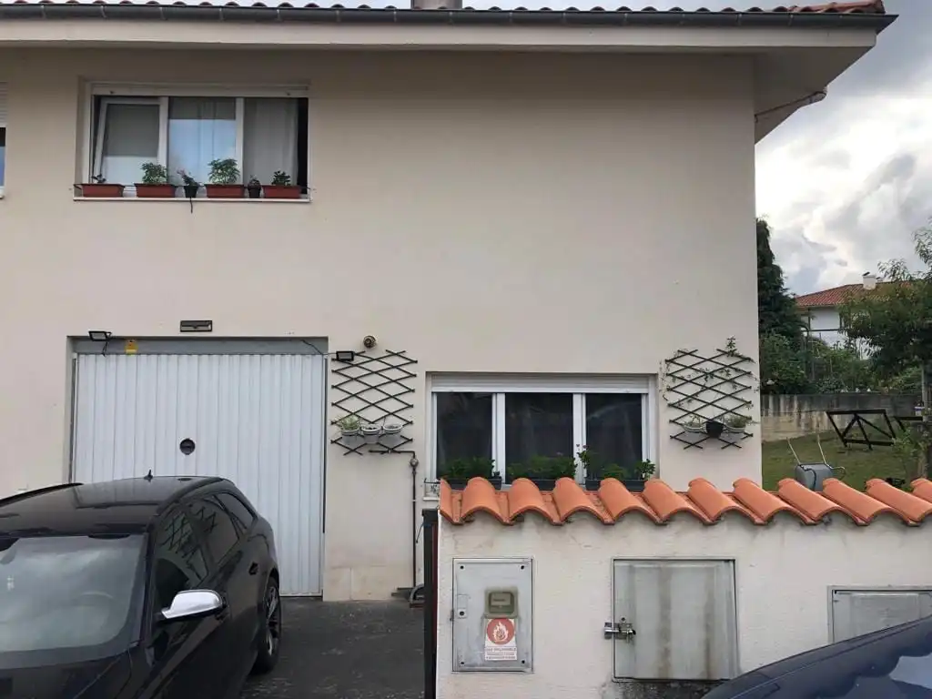 Vista exterior de Casa o xalet en venda en Santiurde de Toranzo