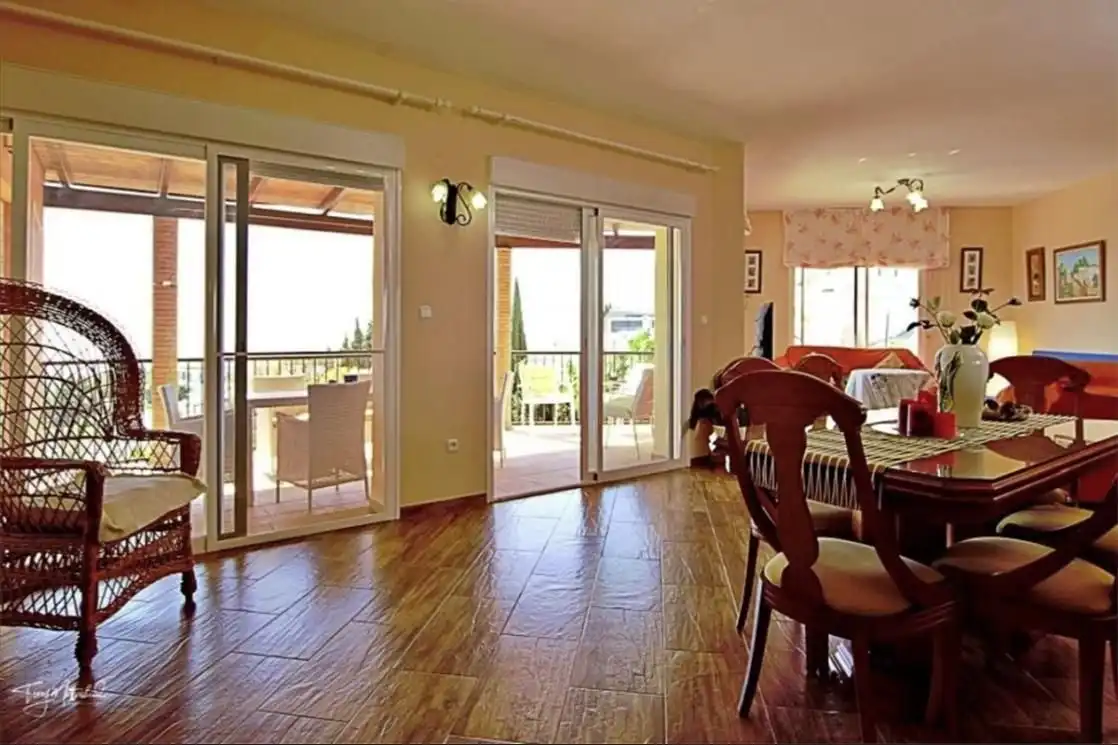 Villa mit Terrasse zum Verkauf in Calle Calle Roble, imagen 9