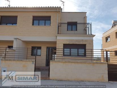 Exterior view of Single-family semi-detached for sale in Noez  with Private garden and Terrace