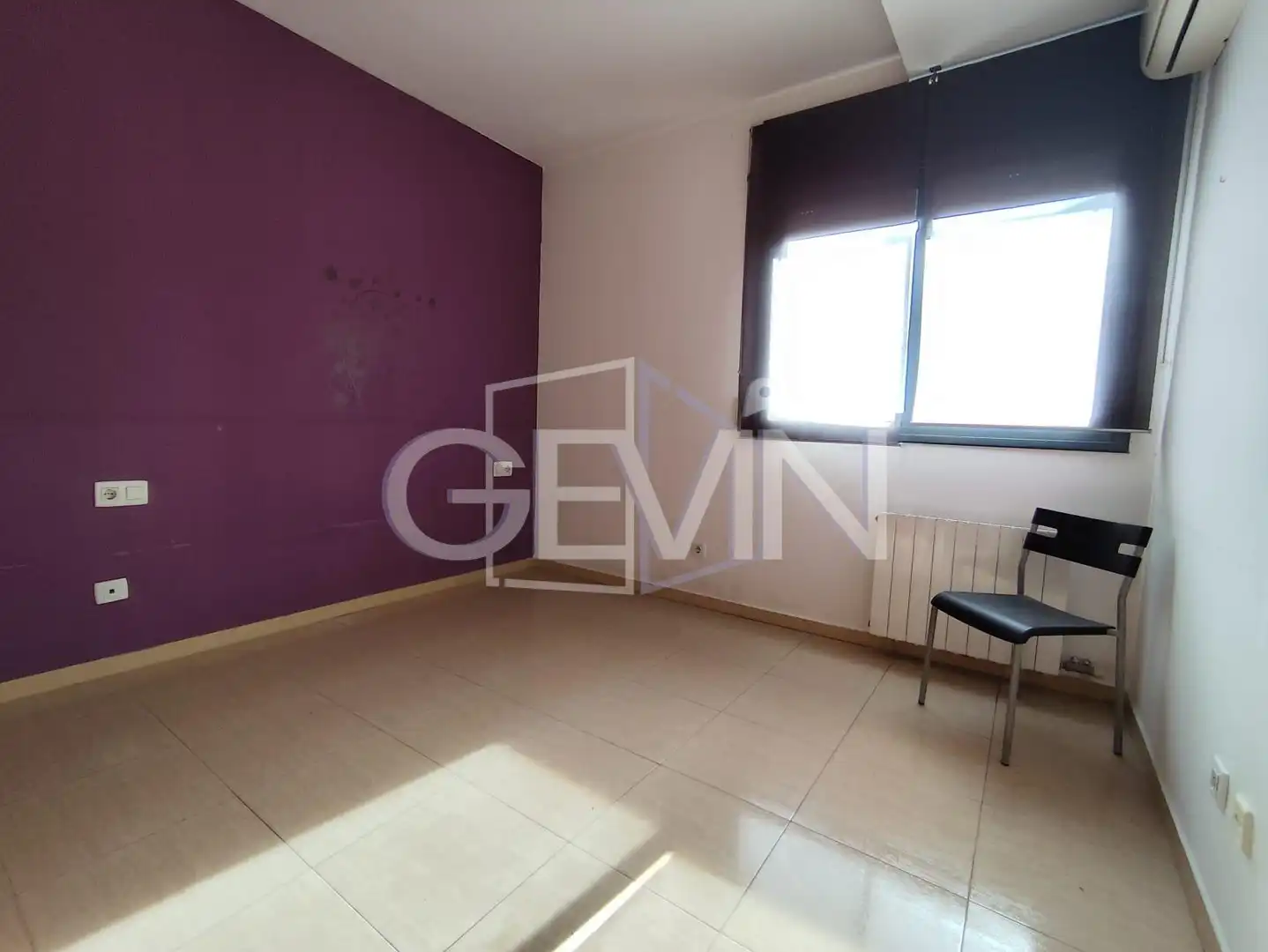 Habitación de Piso en venta en Santa Perpètua de Mogoda con Aire acondicionado, Calefacción y Jardín privado