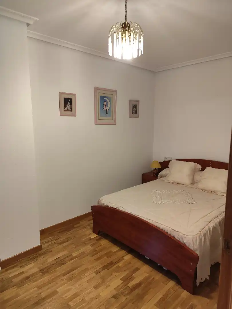 Dormitori de Apartament de lloguer en Zona Alta