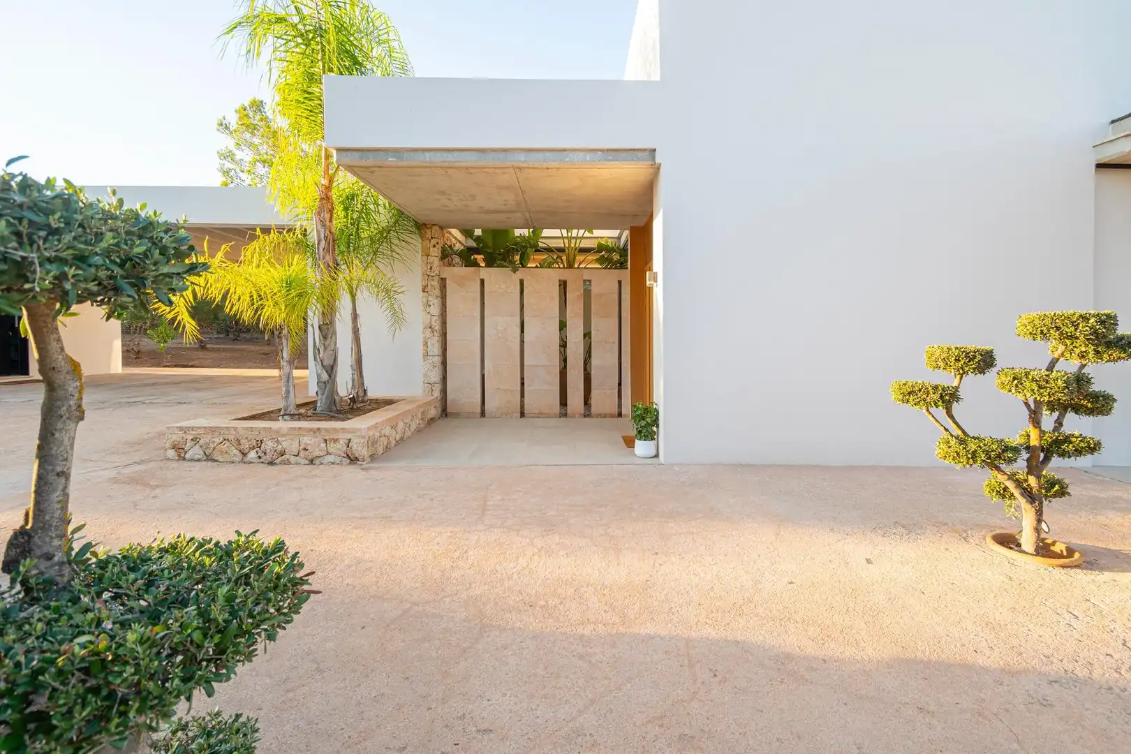 Vista exterior de Casa o xalet en venda en Porreres amb Aire condicionat, Jardí privat i Terrassa
