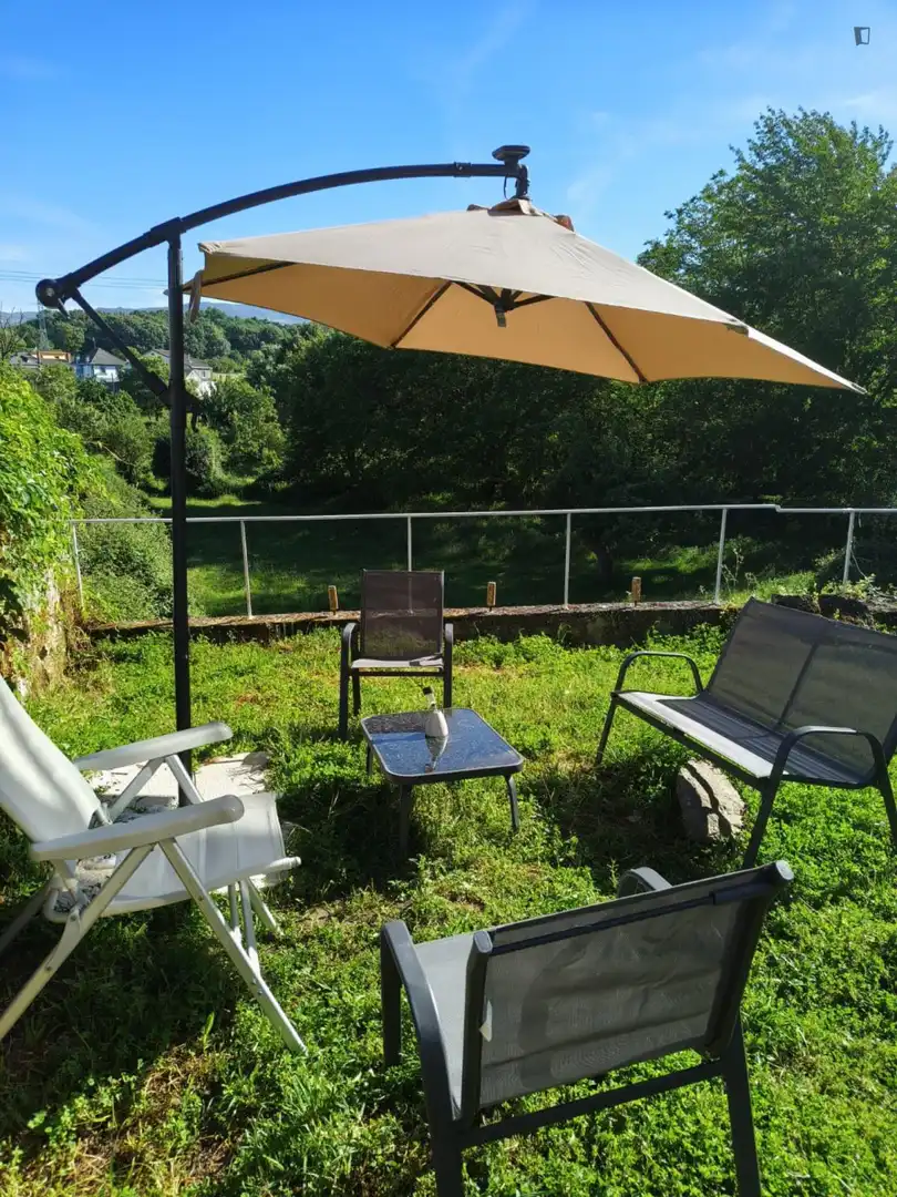 Terraza de Casa o chalet para compartir en A Pobra de Trives  con Calefacción, Amueblado y Horno