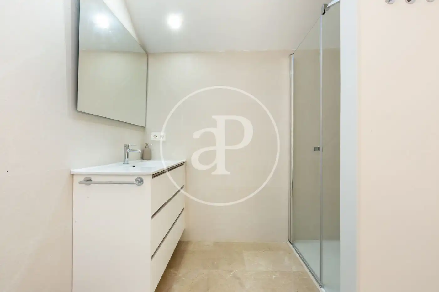 Baño de Ático en venta en Valencia con Aire acondicionado, Calefacción y Terraza