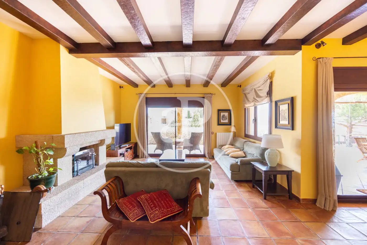 Sala d'estar de Casa o xalet en venda en Argentona amb Aire condicionat, Calefacció i Jardí privat