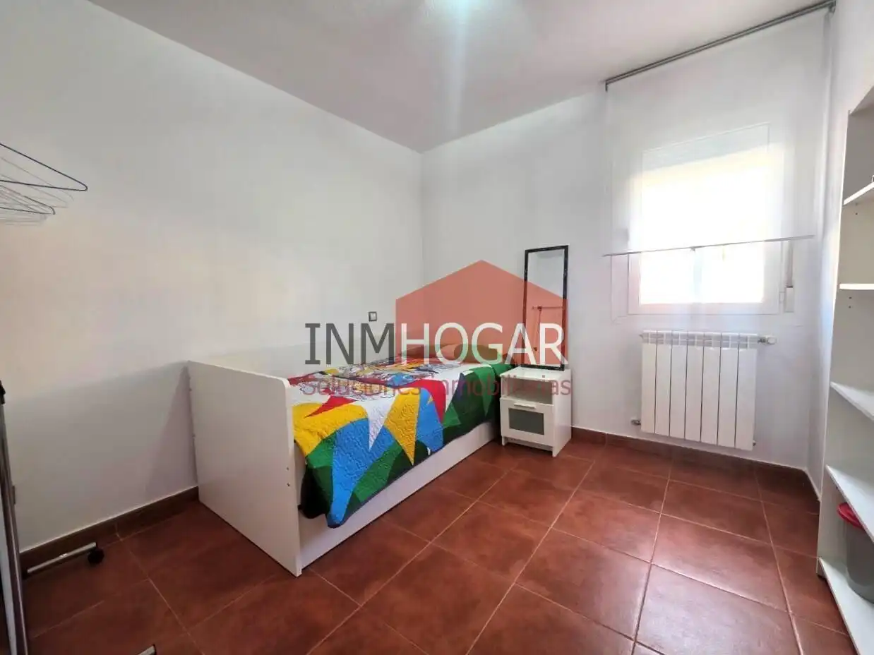 Habitación de Casa adosada en venta en Hervencias Altas - El Pinar