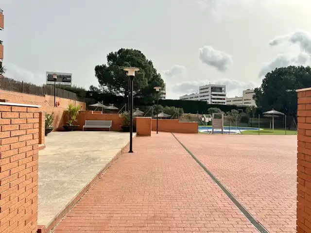 Vista exterior de Pis en venda en Sabadell amb Calefacció, Jardí privat i Parquet