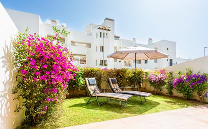 Jardí de Planta baixa en venda en Mijas amb Aire condicionat, Terrassa i Piscina