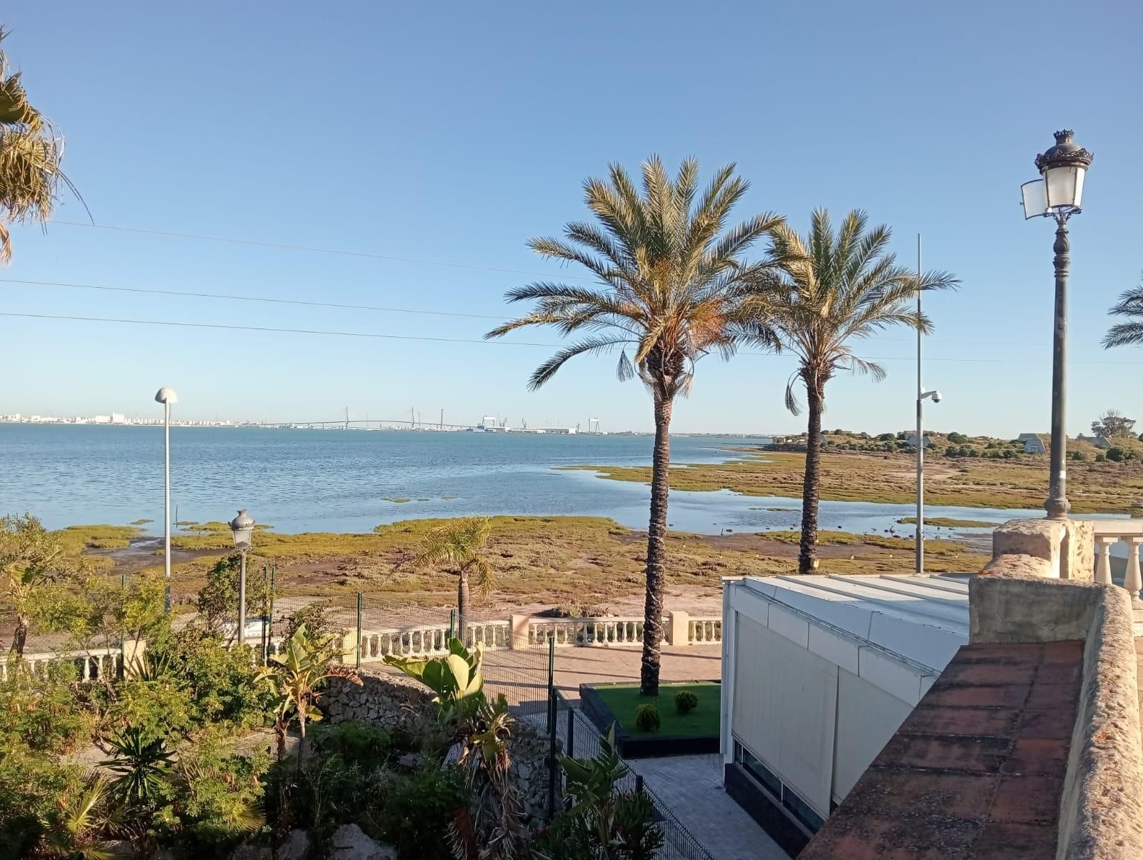 Apartamento en venta en León Herrero - Bahía sur