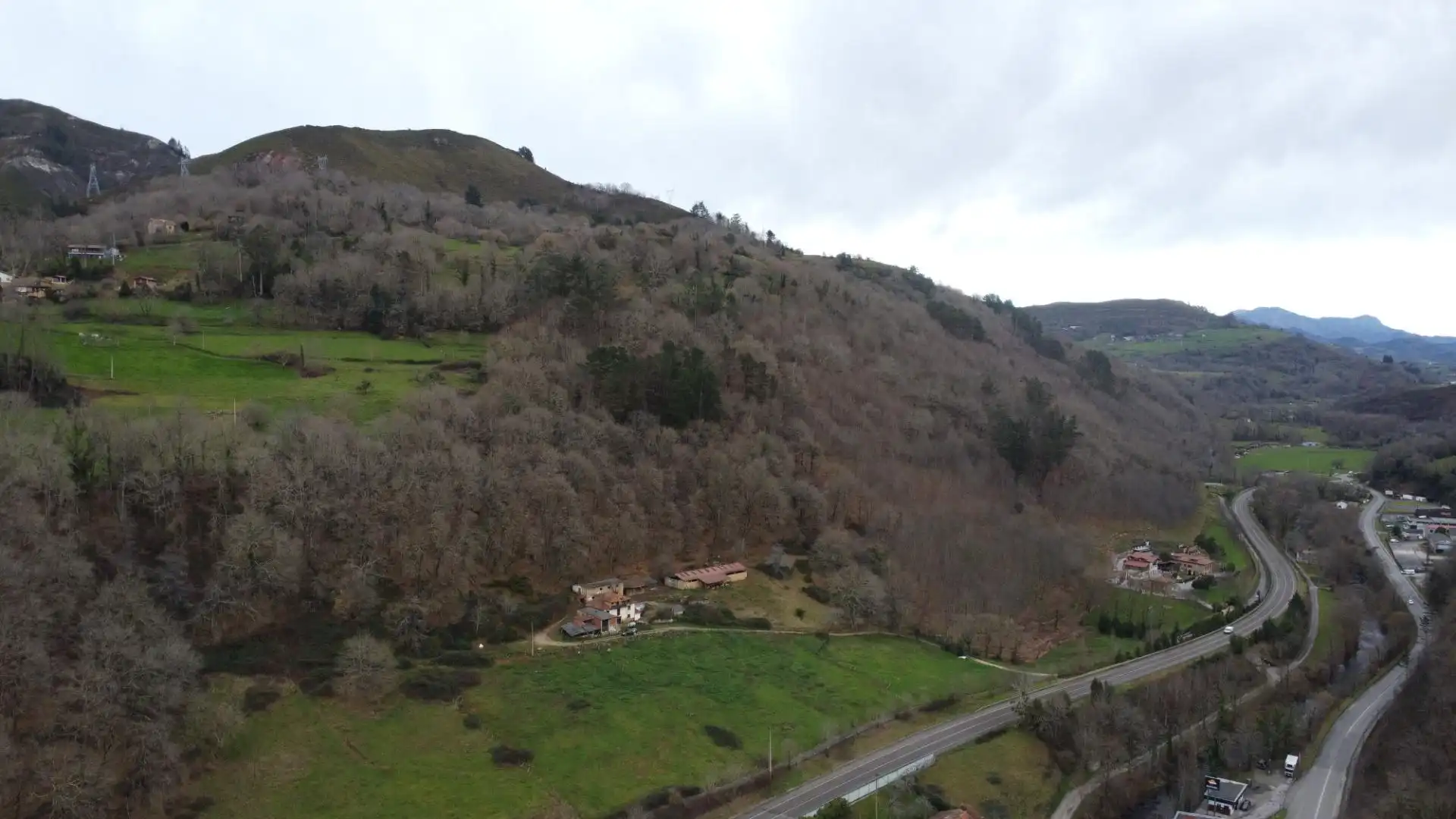 Einfamilien-Reihenhaus zum Verkauf in Cangas de Onís mit Heizung und Abstellraum