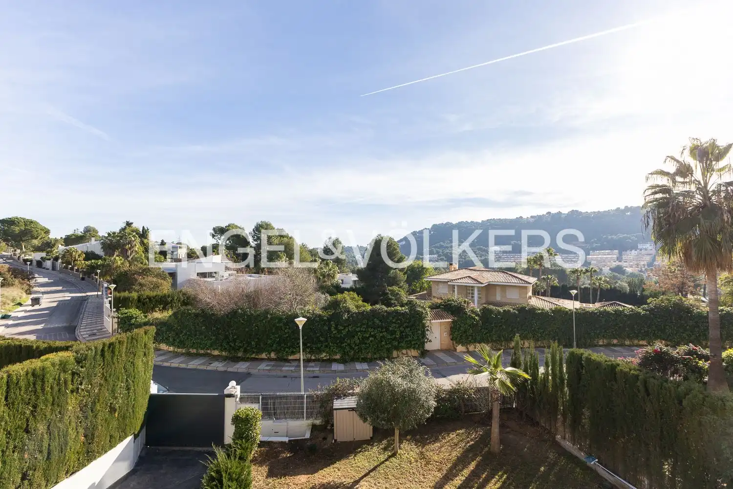 Exterior view of Houses for sale in Chiva  with Air Conditioner, Heating and Private garden