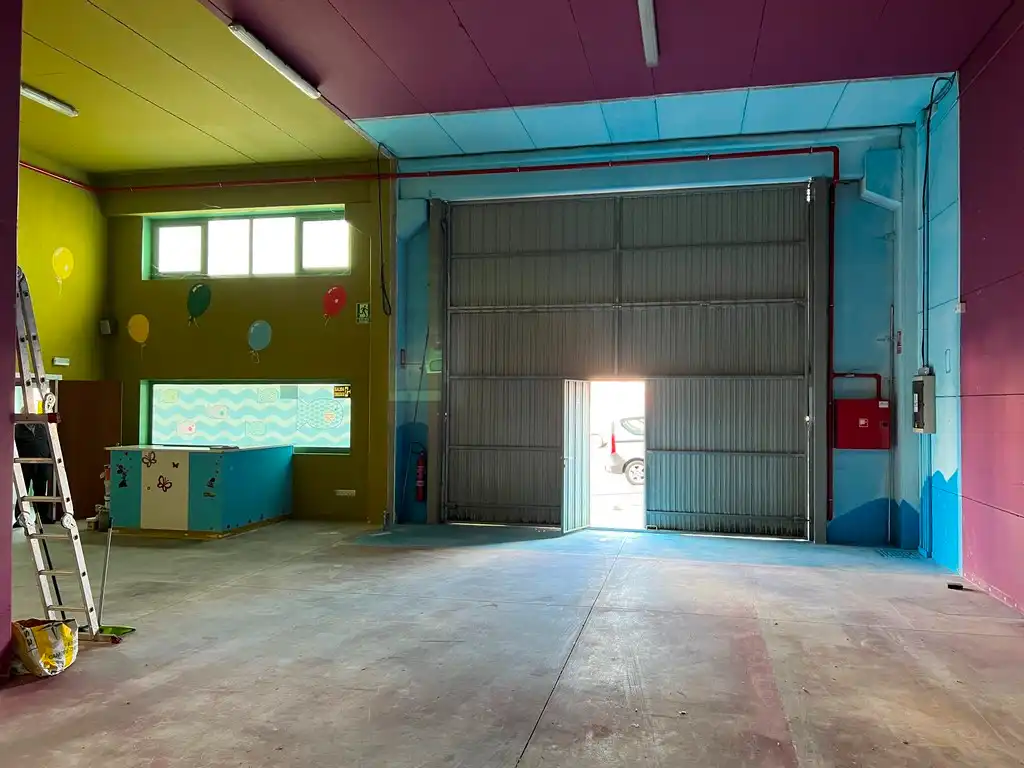 Nau industrial de lloguer en Oroso amb Calefacció