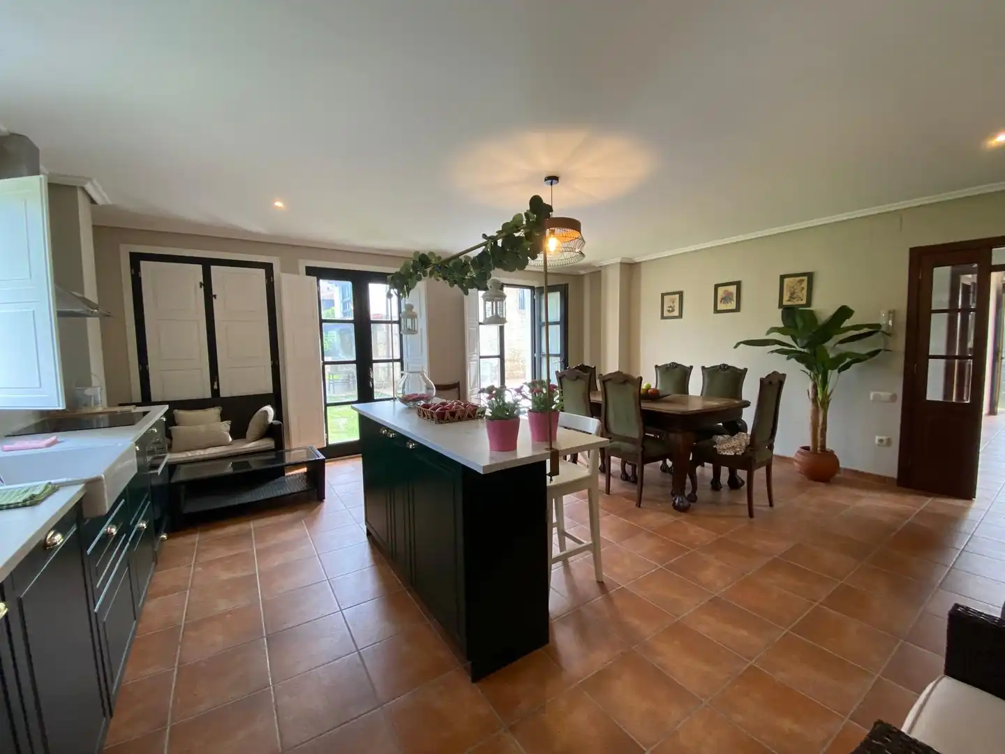 Comedor de Casa o chalet en venta en Leiro con Calefacción, Jardín privado y Parquet
