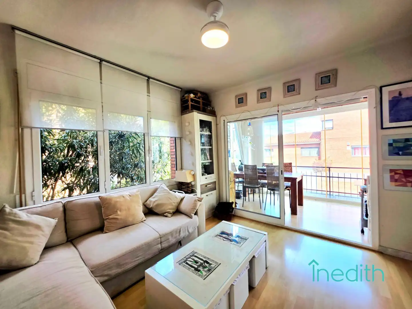 Vista exterior de Piso en venta en Castelldefels con Aire acondicionado, Calefacción y Terraza