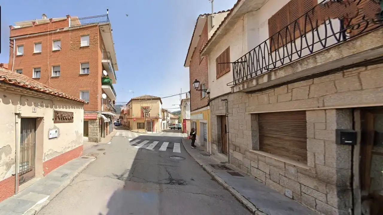 Außenansicht von Residential zum Verkauf in Robledo de Chavela