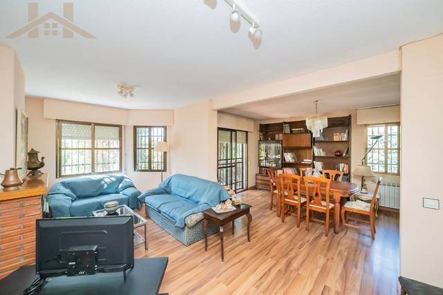 Casa adosada en Venta en Calle de las Fuentes, 2 en Sevilla la Nueva