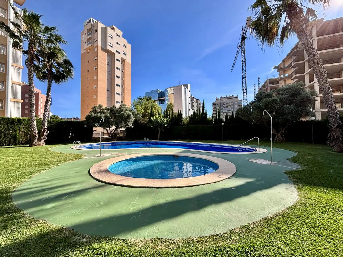 Swimming pool of Flat for rent in Guardamar del Segura  with Air Conditioner, Heating and Furnished