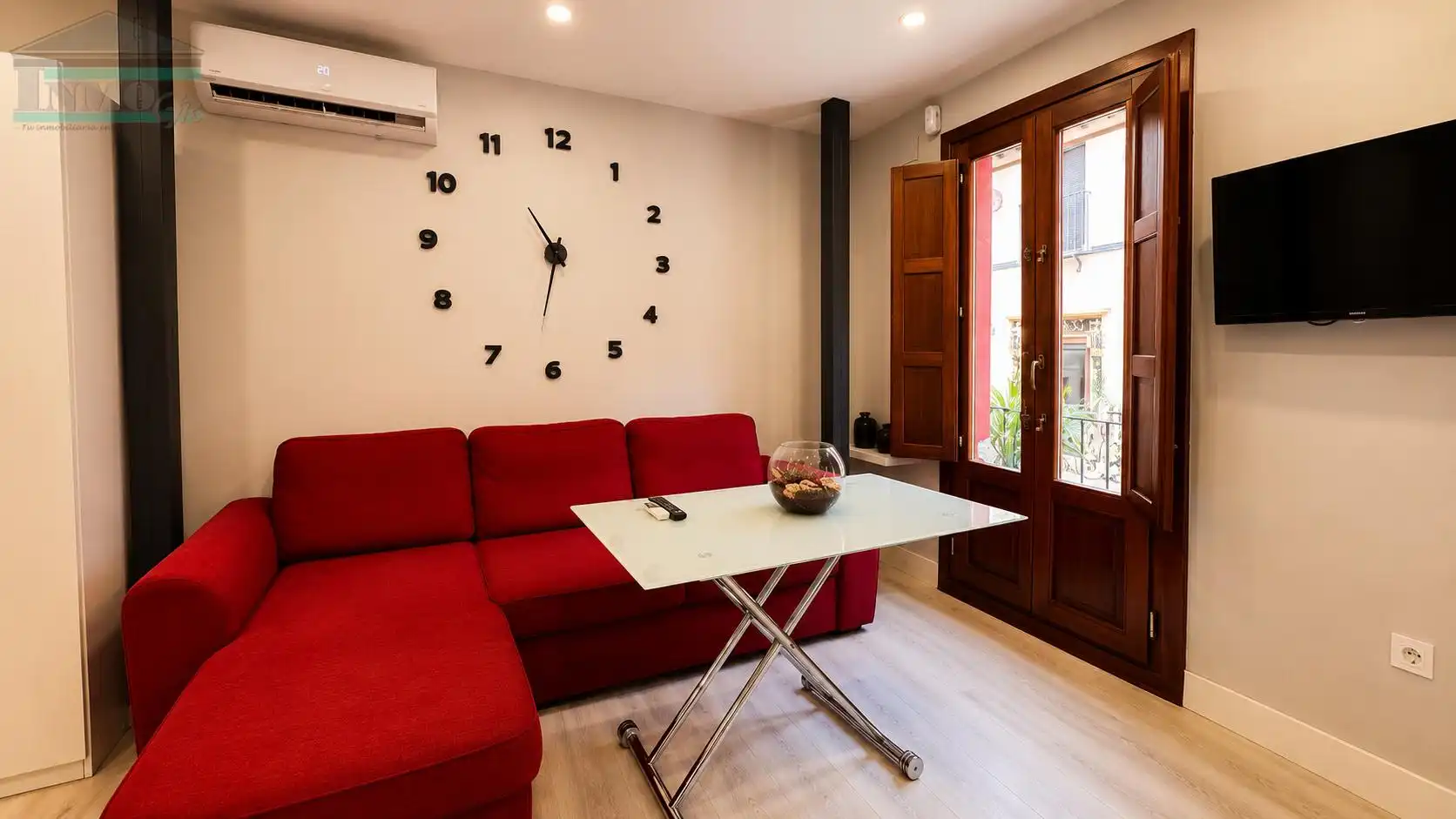 Sala de estar de Estudio de alquiler en Granada con Aire acondicionado, Parquet y Amueblado