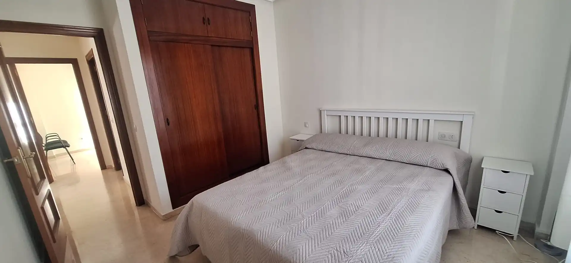 Bedroom of Flat for rent in  Sevilla Capital  with Air Conditioner and Balcony