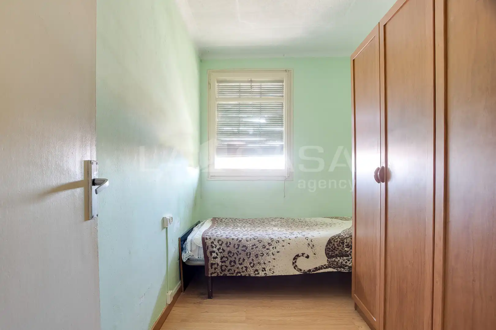 Schlafzimmer von Wohnung zum Verkauf in Cornellà de Llobregat