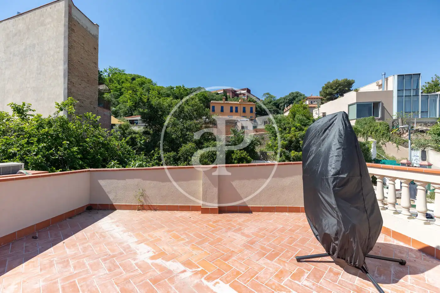 Terrasse von Wohnung zum Verkauf in Barcelona mit Klimaanlage, Heizung und Privatgarten