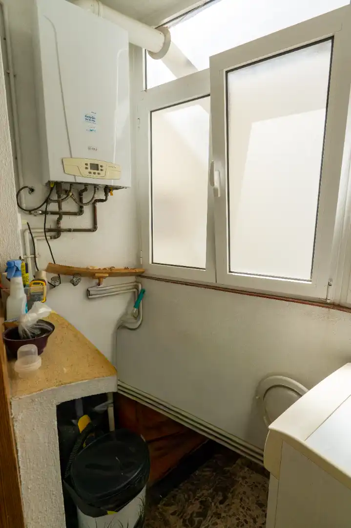 Baño de Piso en venta en Ibi con Calefacción, Amueblado y Balcón