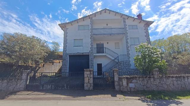 Casa-chalet en Venta en Calle Larga en Colmenar de Montemayor