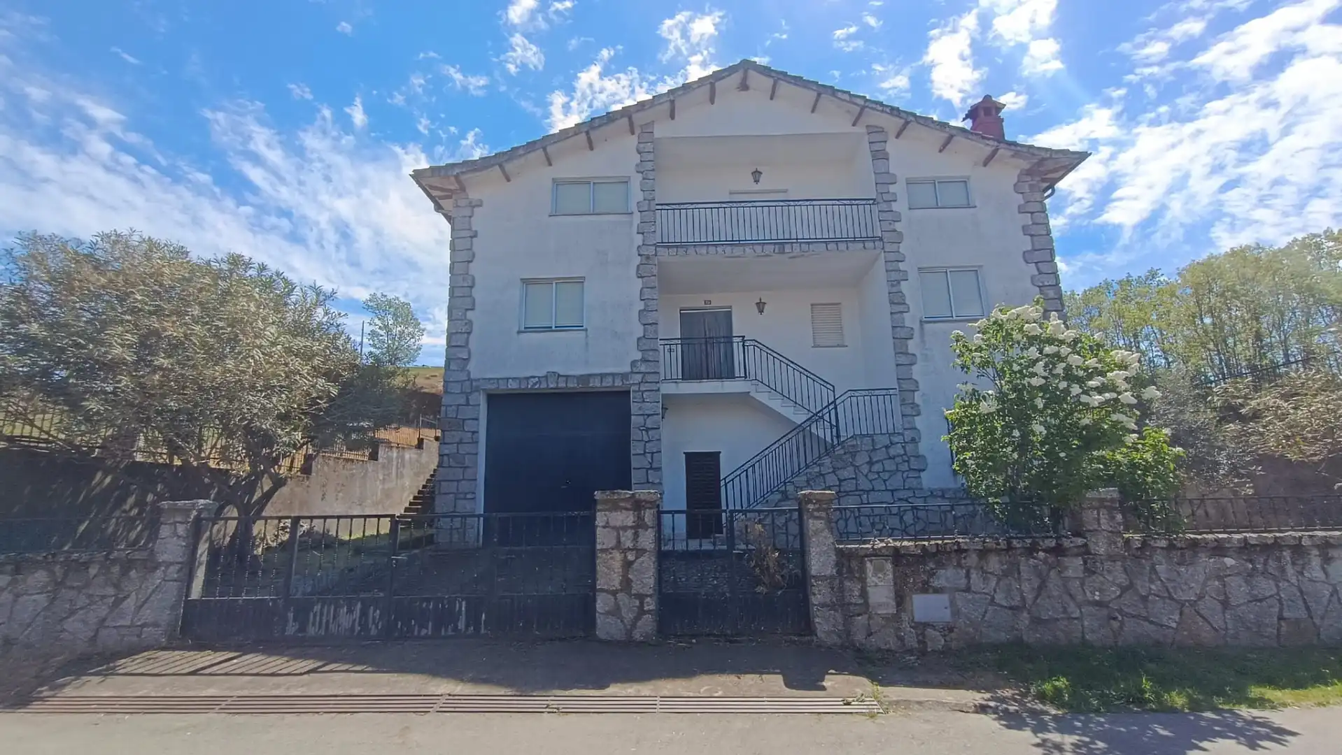 Vista exterior de Casa o chalet en venta en Colmenar de Montemayor con Calefacción y Amueblado