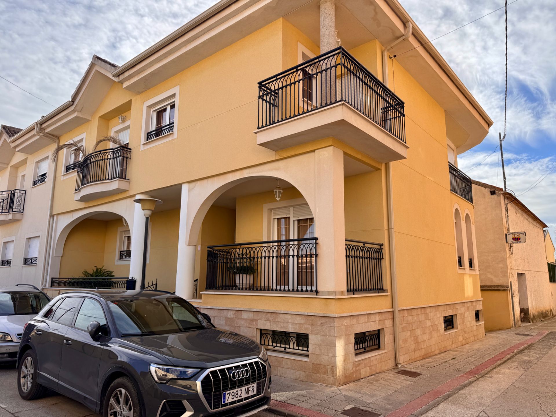 Vista exterior de Casa o xalet en venda en Caravaca de la Cruz amb Aire condicionat, Calefacció i Jardí privat