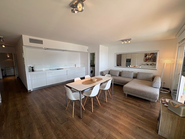 Sala d'estar de Apartament de lloguer en Salou amb Aire condicionat, Calefacció i Terrassa