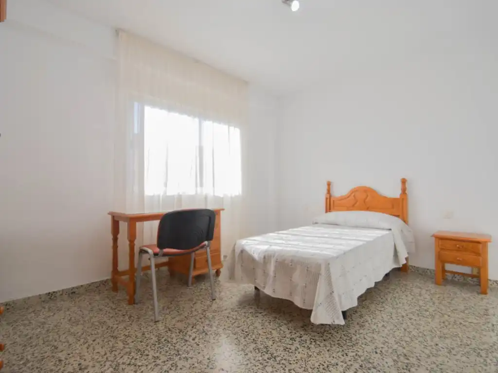 Schlafzimmer von Wohnung zur Miete in Granada mit Möbliert