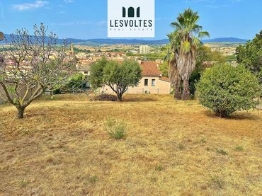 Terreni e lotti in vendita a Carrer Montserrat