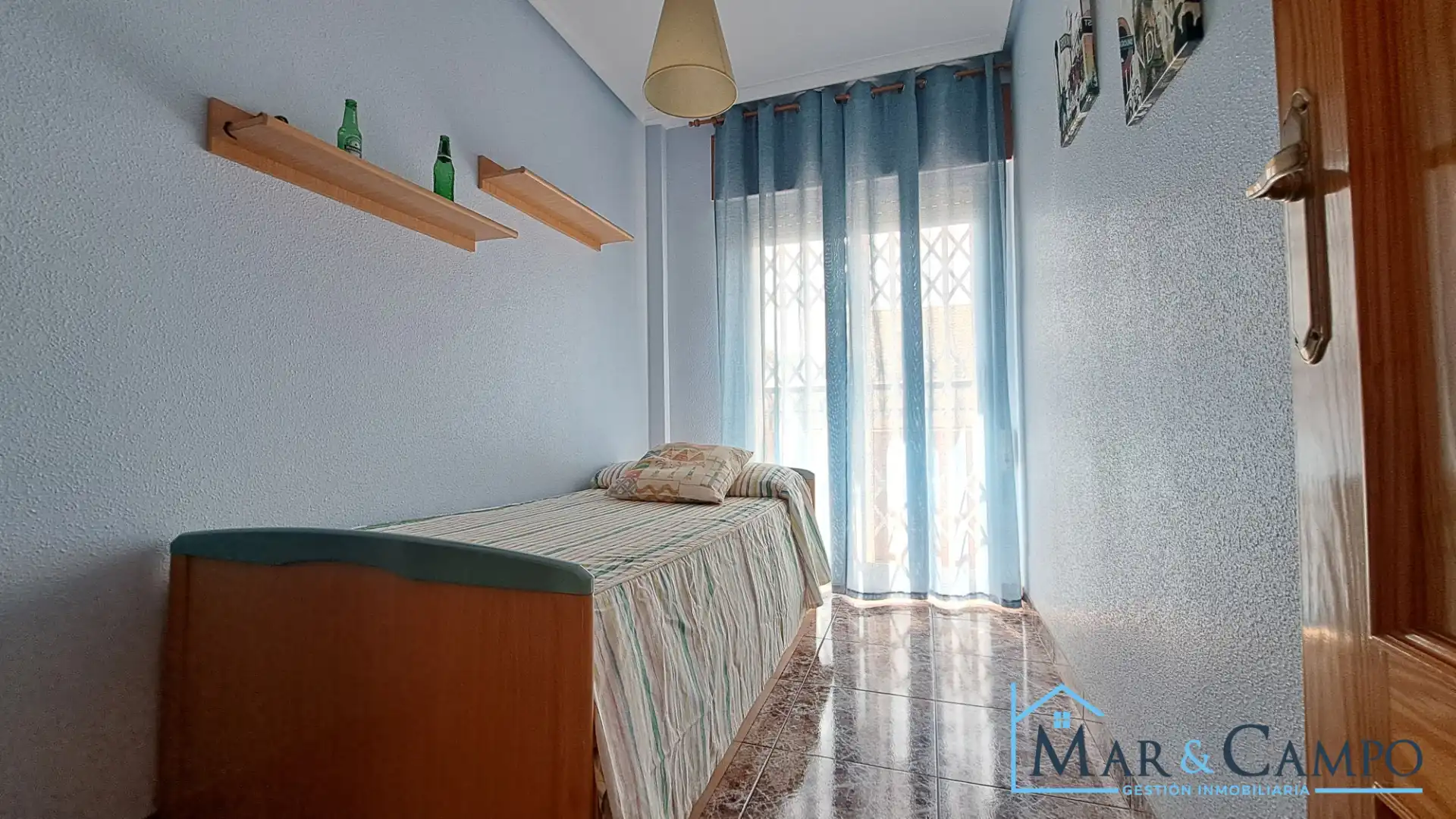 Habitación de Casa adosada en venta en Los Alcázares con Aire acondicionado, Jardín privado y Amueblado